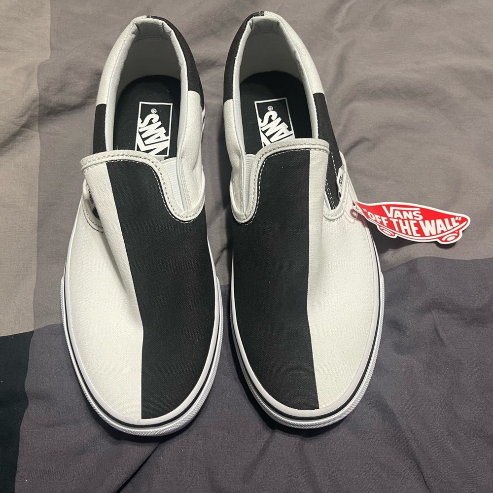 Men’s/women’s Vans slip on shoes